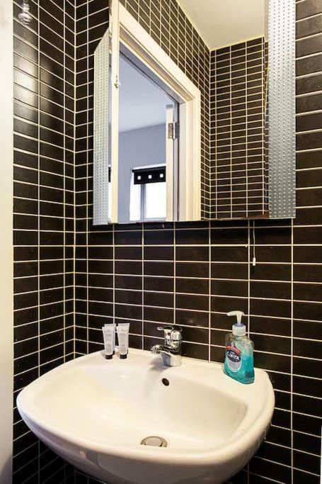 Spacious Belfast City Centre Duplex Apartment Экстерьер фото